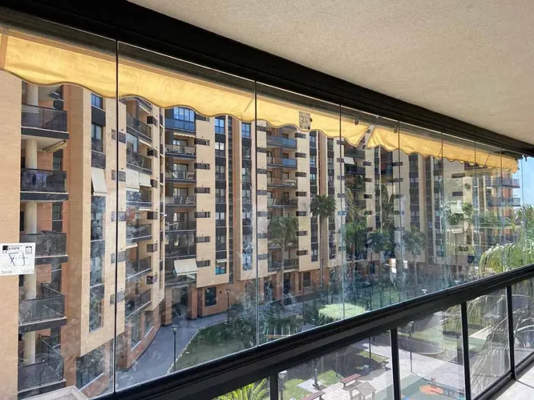 Legalidad de los cerramientos para áticos y balcones.
