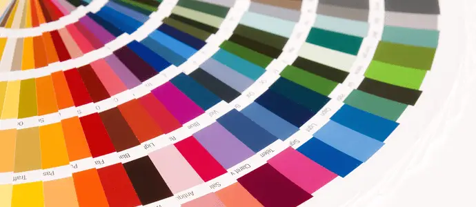 Columna de colores en la ficha técnica para las cortinas de cristal.